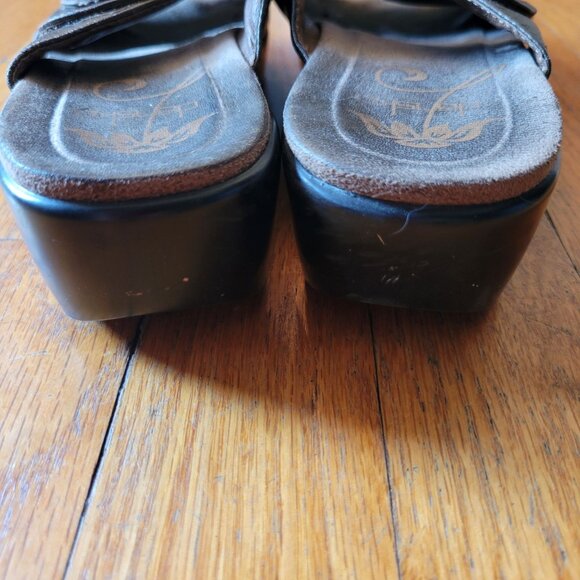 Dansko Bronze‎ Brown Leather Floral Sandals 39 DONNA 8.5 9 - Picture 7 of 9